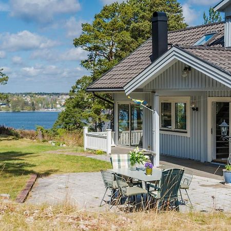 Elegant Home With Stunning Sea View And Garden Стокхолм Екстериор снимка