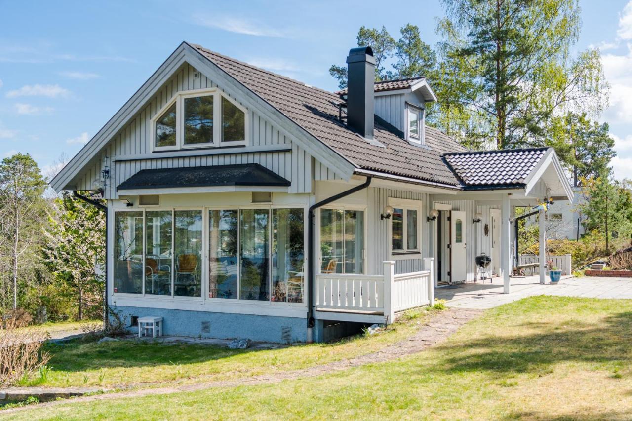 Elegant Home With Stunning Sea View And Garden Стокхолм Екстериор снимка